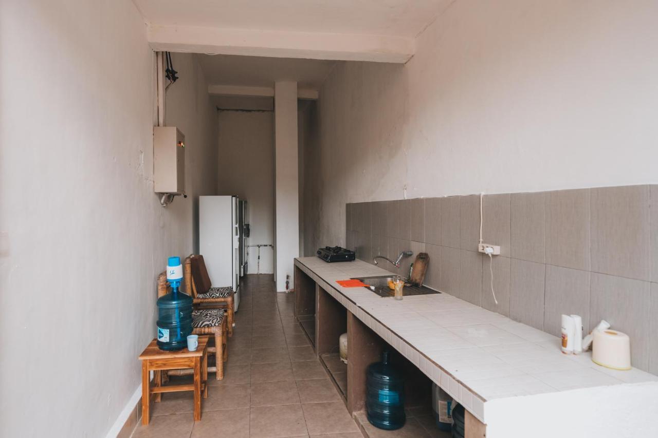 Mong Bungalows Kuta  Exterior photo